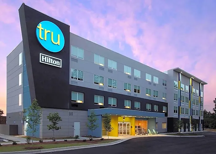 Tru By Hilton Hotel 3*